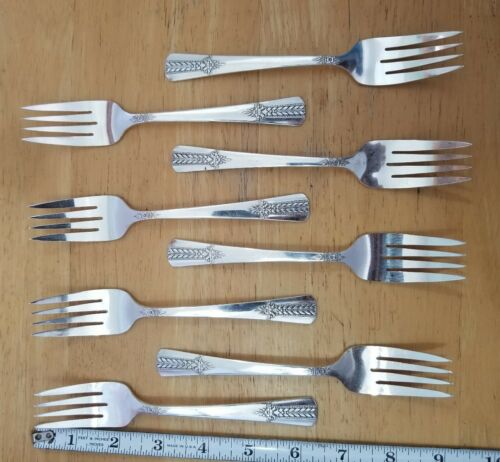 LOT OF 8 VERNON SILVER PLATE VINTAGE 1939 ROMFORD SILVERPLATED SALAD FORKS