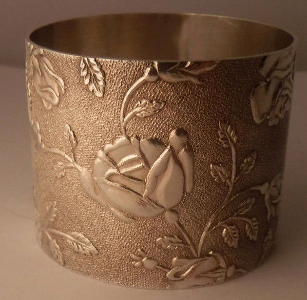 BEAUTIFUL ANTIQUE SILVER PLATED  ROSES NAPKIN RING (s) ORNATE Raised Design ***