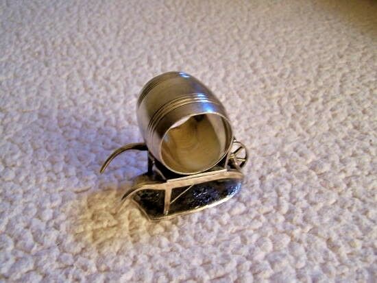 ANTIQUE JAMES W. TUFTS SILVERPLATED NAPKING RING 