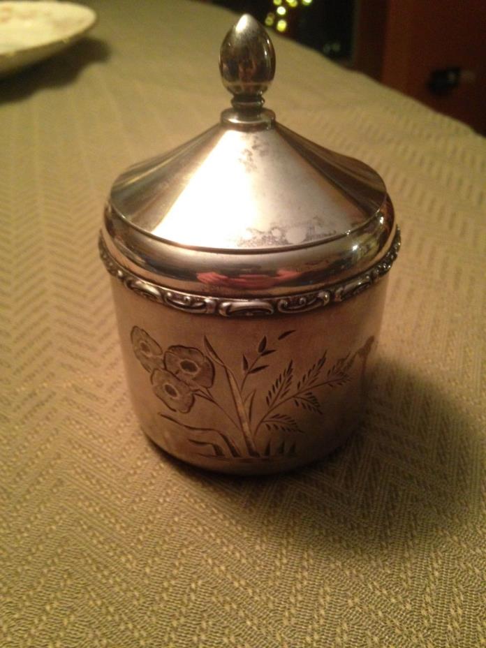 Meriden Silverplate Dresser Jar Round Trinket Box Flowers 028