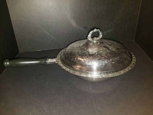 VINTAGE SILVER PLATED  ANTIQUE CHAFFING PAN DISH WITH WOOD HANDLE WITH LID