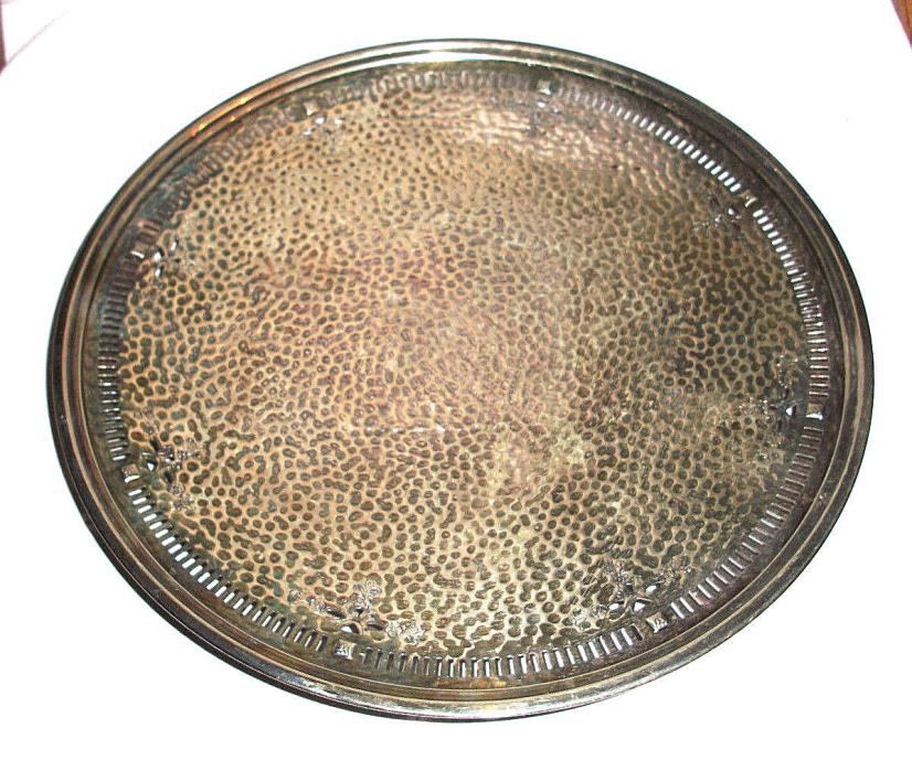 Tray  Meriden S.P. Co. International 738 Silver Plate Round