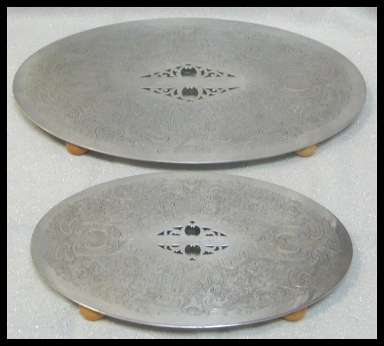2 EPNS ENGLAND SILVER PLATED TRAYS TRIVETS UNKNOWN MARK BAKELITE FEET 13