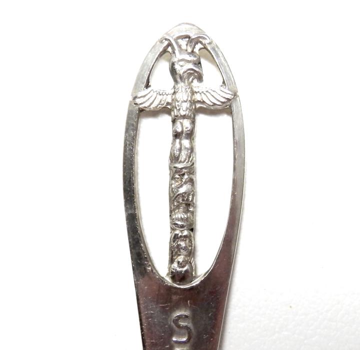 Vintage SEATTLE Washington Souvenir Spoon Totem Pole Top Made in Holland 4