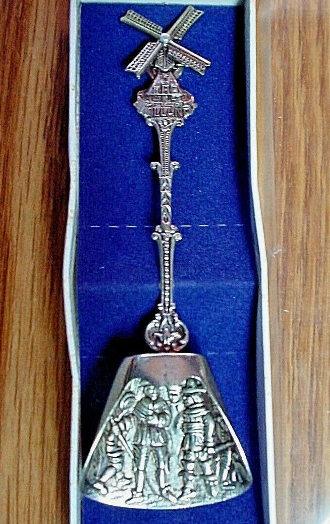 Vintage Holland Silverplated Souvenir Scoop With Windmill-In Original Box