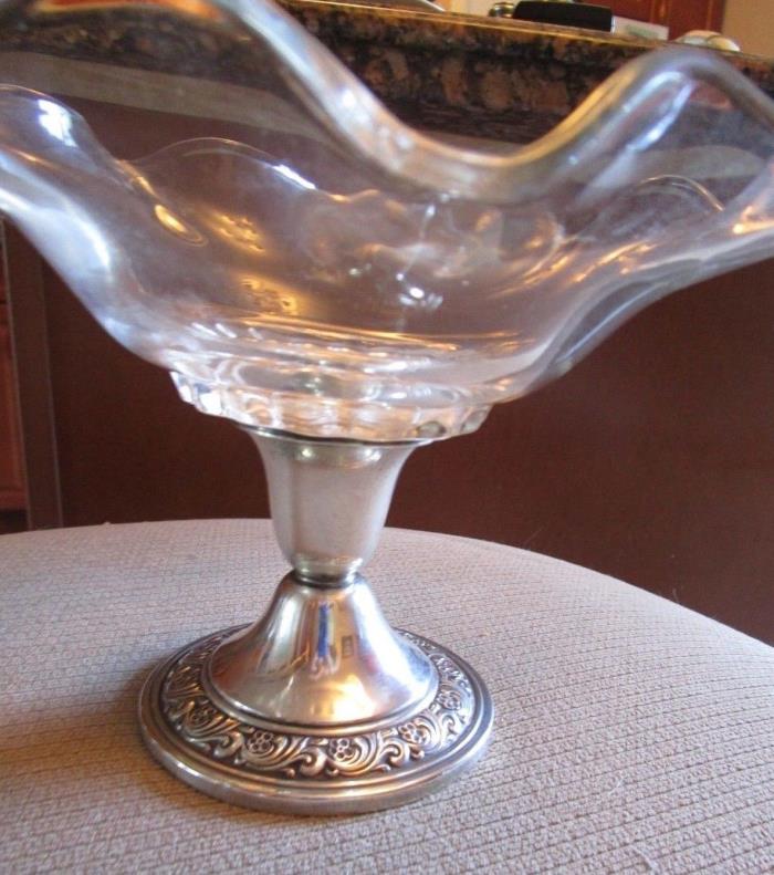 VINTAGE ALVIN STERLING SILVER AND RUFFLED GLASS PEDESTAL BOWL