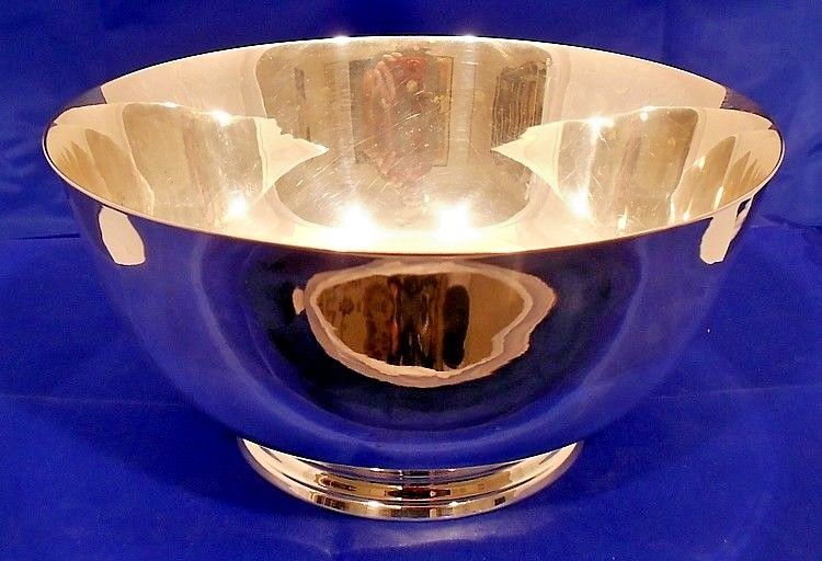 A very elegant sterling 'Revere' bowl, Old Newbury Crafters, Newburyport, Mass.