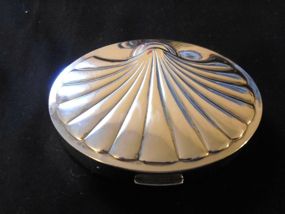 MAJESTIC WOMEN STERLING SILVER COMPACT POWDER BOX VINTAGE ANTIQUE - SHELL DESIGN