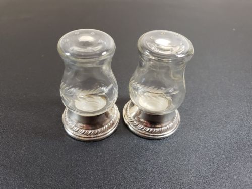 Sterling and Glass Salt Pepper Shakers Quaker Hurricane 703 Gorham