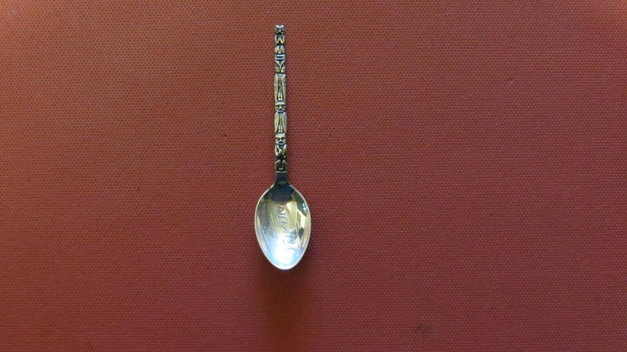 NICE ANTIQUE Yukon Territory Alaskan Totem Pole Sterling Silver Souvenir Spoon!