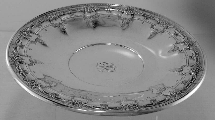 Towle Sterling Silver Large serving Cake Plate on a Circular stand No. 93202