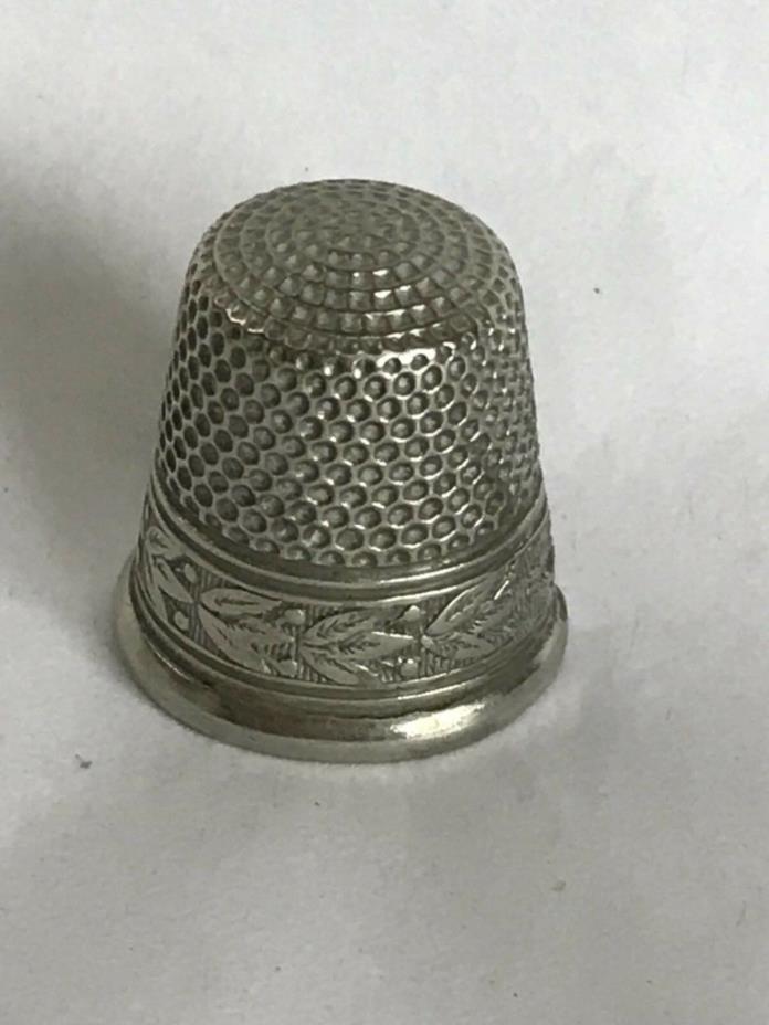 THIMBLE STERLING SILVER USA .SB.SIZE 9 BLEEDING HEARTS FLOWER DESIGN 5.2 grams