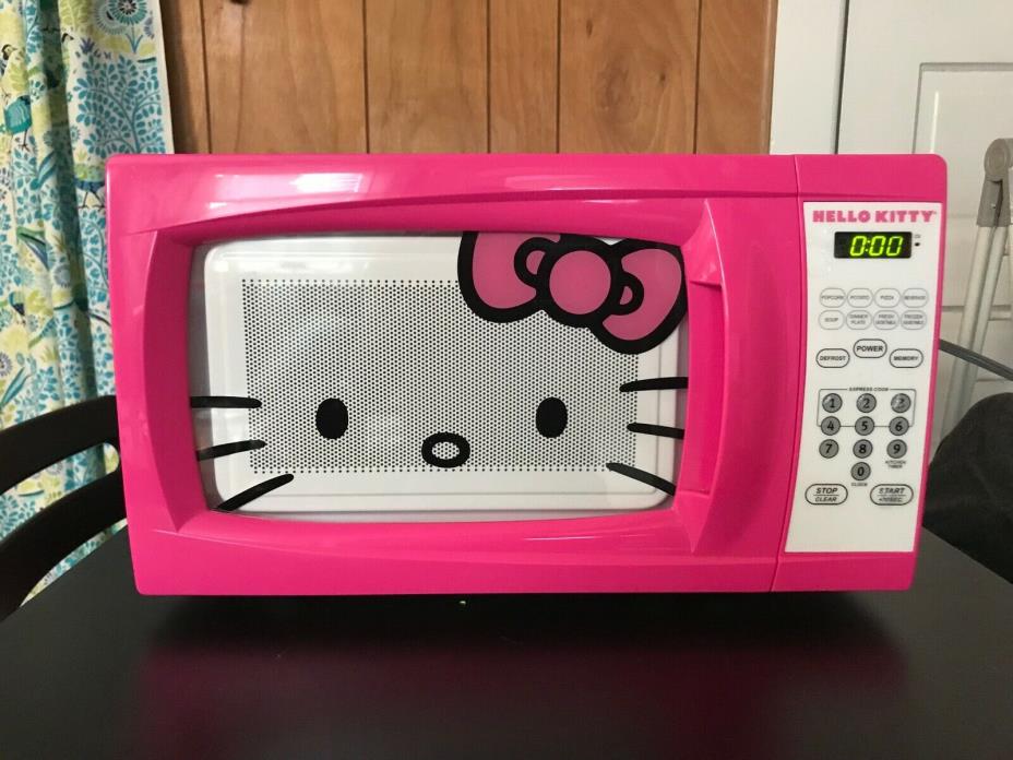 Hello Kitty .7 Cu Ft Microwave