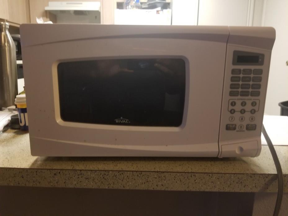 Frigidaire Countertop Microwave Oven with Easy-Set Star