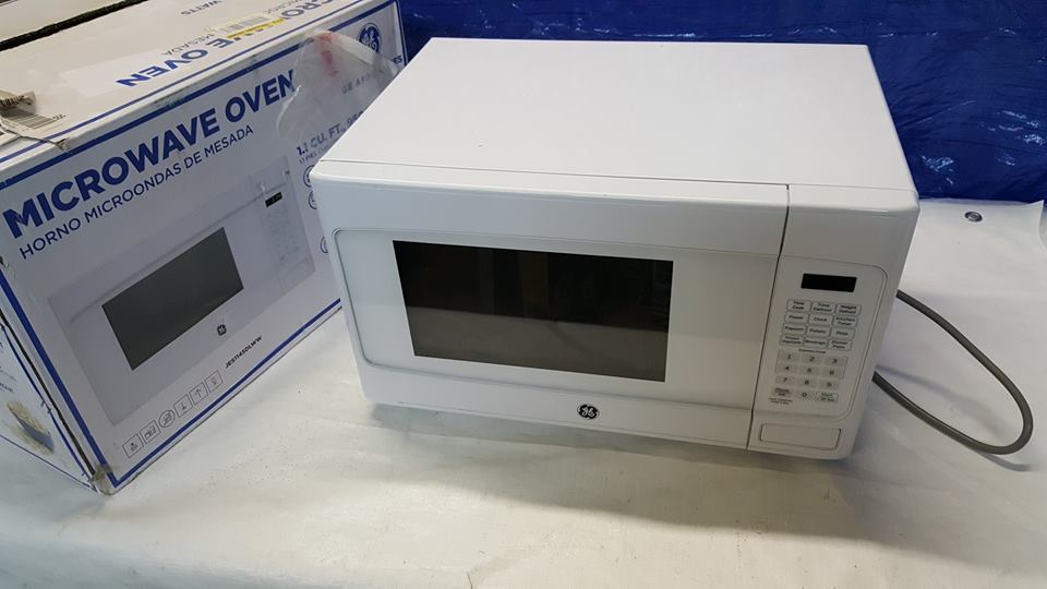 GE 1.1 cu. ft. Countertop Microwave in White