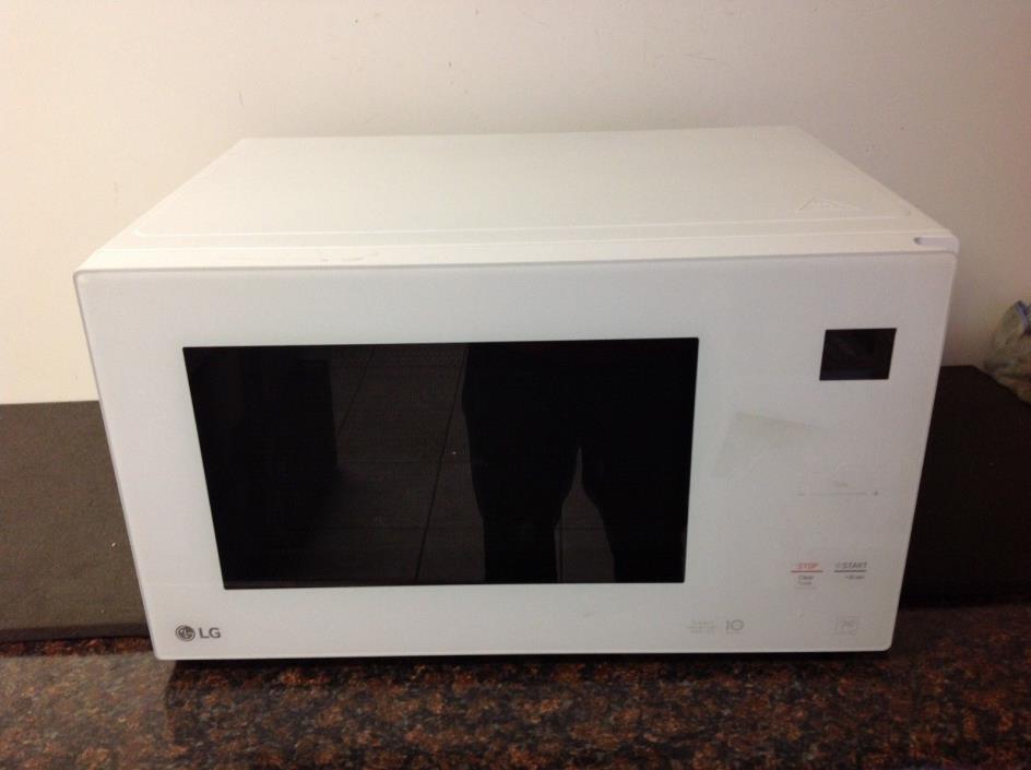 LG LMC1575SW 1.5 cu. ft. NeoChef Countertop Microwave - White - Used