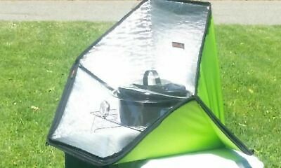 Sunflair Portable Solar Oven Deluxe with Complete Cookware, Dehydra... BRAND NEW