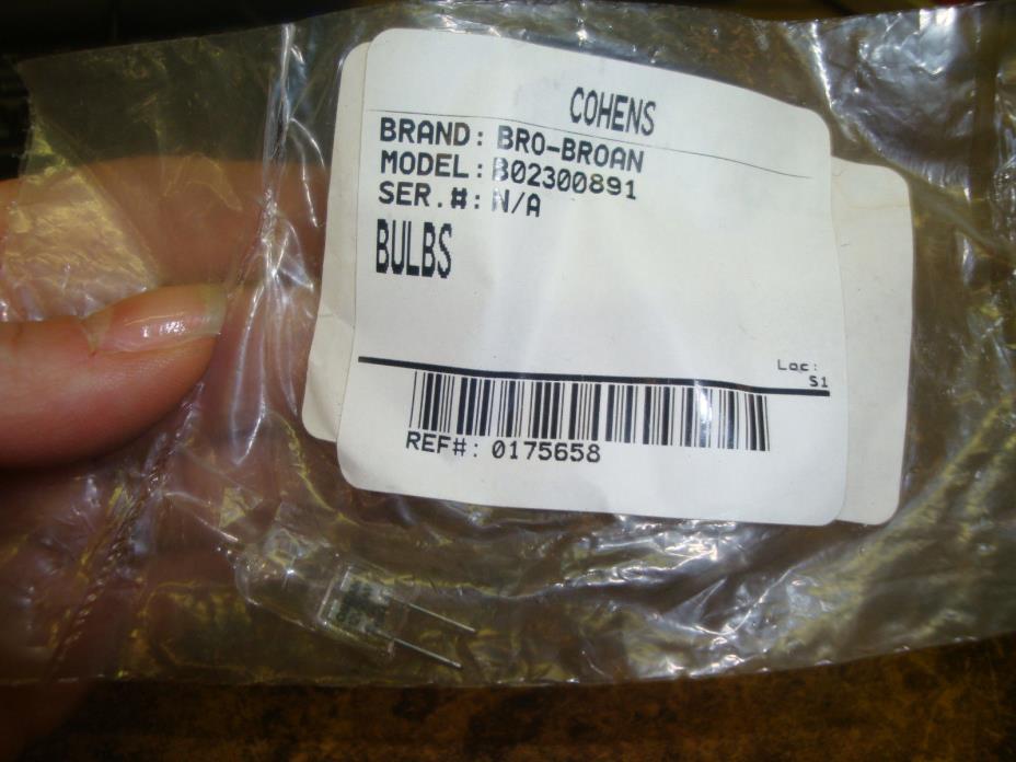 NEW OEM BROAN B02300891 BULB CB17