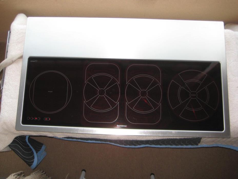GAGGENAU GLASS COOK TOP MODEL CK390-615, NEW OLD STOCK