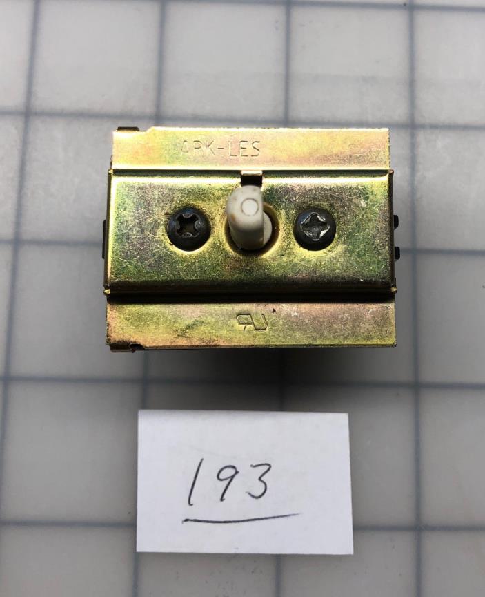 3150430 Whirlpool Range Selector Switch - Used -