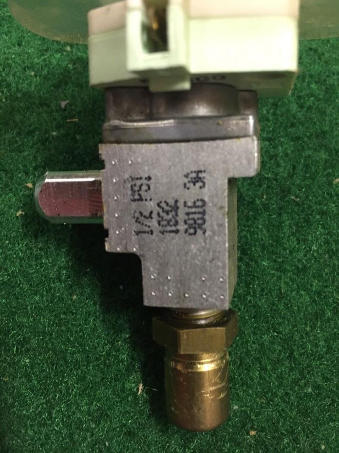 AMANA Natral Gas Stove Burner valve w/Ignition switch. #55 orifice