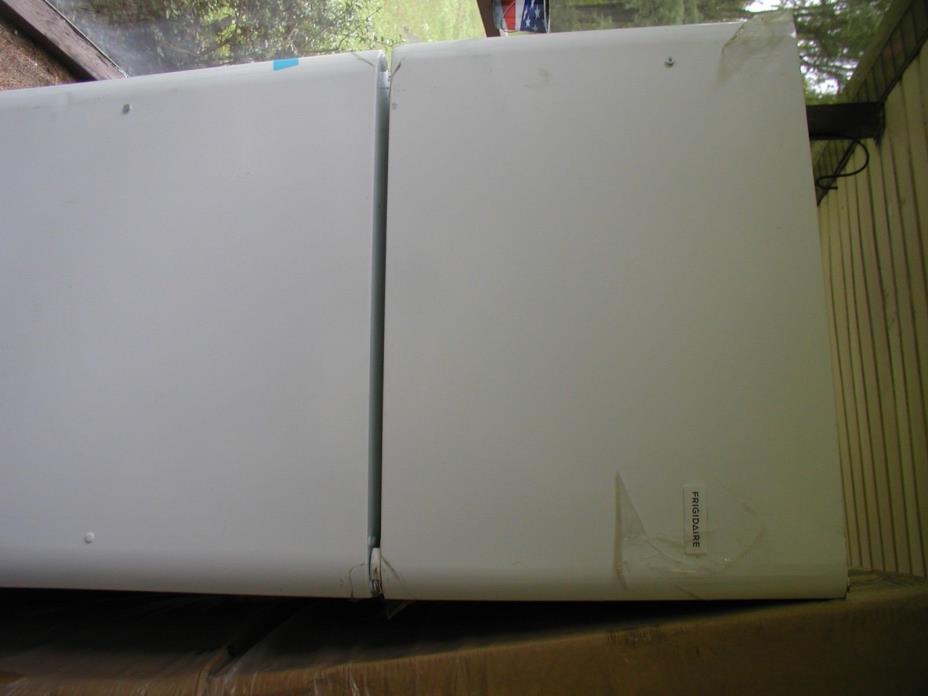 Frigidaire Top Mount Refrigerator,  White, FFHT2032tp1