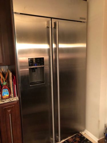 Double Door Electrolux ICON Refrigerator with Ice Maker MODEL: E42BS75EPS