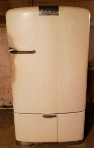 Vintage Kelvinator Refrigerator - Mid Century - Works Great