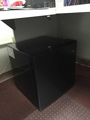 Midea WHS-65LB1 Compact Single Reversible Door Refrigerator, 1.6 Cu... BRAND NEW