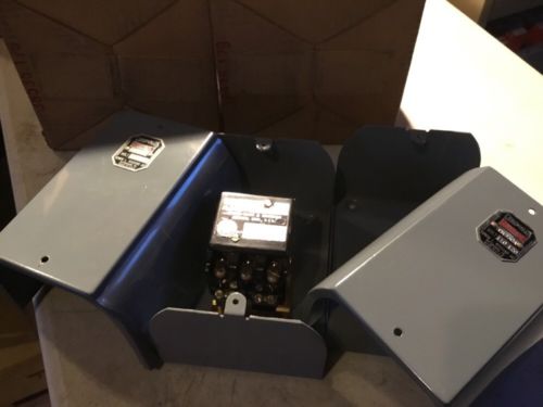 Vintage CHROMALOX 600V Panel Box Electric Heat Base Board Control System Parts