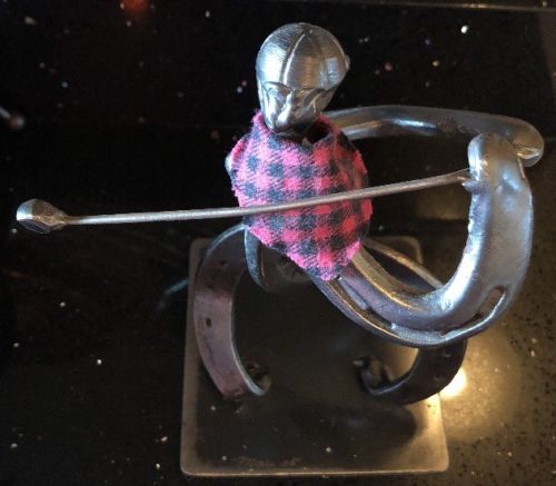RARE UNIQUE FOLK ART METAL SCULPTURE GOLF WELD Quality Signed HORSE SHOE GOLFER