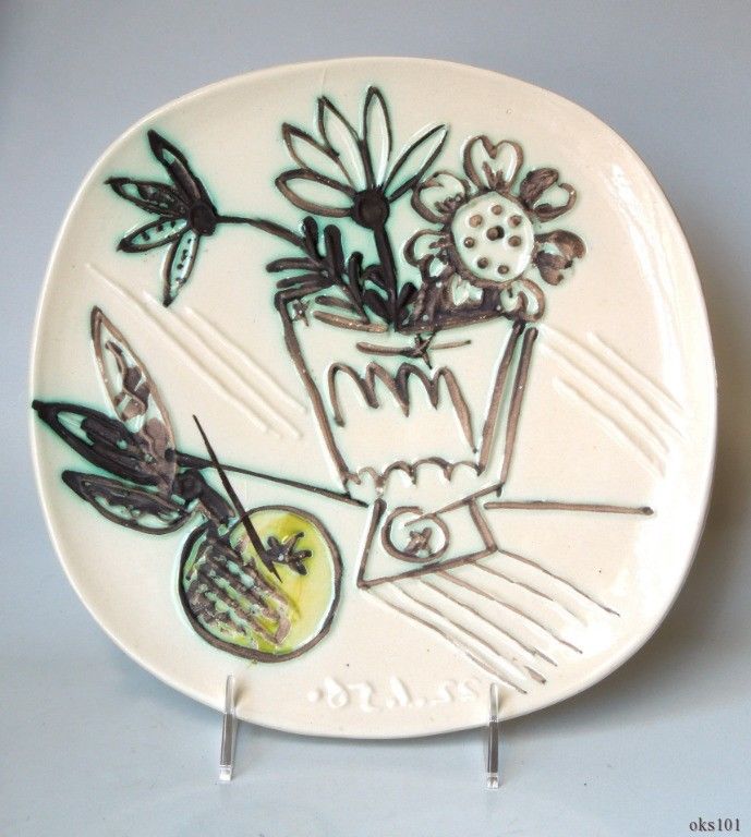 PABLO PICASSO Auth Madoura Ceramic Plate Flowers Bouquet Bunch With Apple #307
