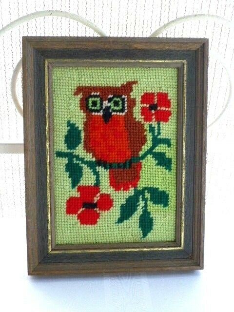 Needlepoint Owl, Retro 1970's, Colorful & Cute, Faux Wood Frame, A+ Condition !