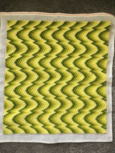 VTG 1970s Op Art Psychedelic Green Gradient Handmade Crewel Yarn Finished Piece