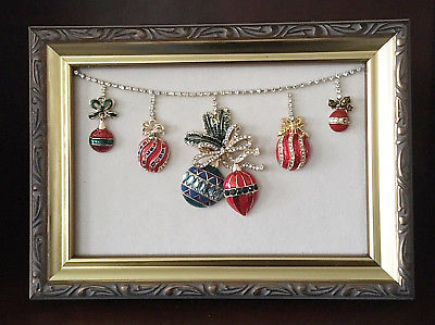 JEWELRY FRAMED ART, HANGING CHRISTMAS ORNAMENTS BROOCHES, 4x6, WOOD GOLD FRAME