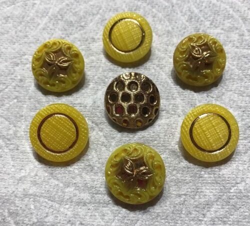 Vintage 7 Yellow & Gold  Glass Buttons Button Lot DD-19