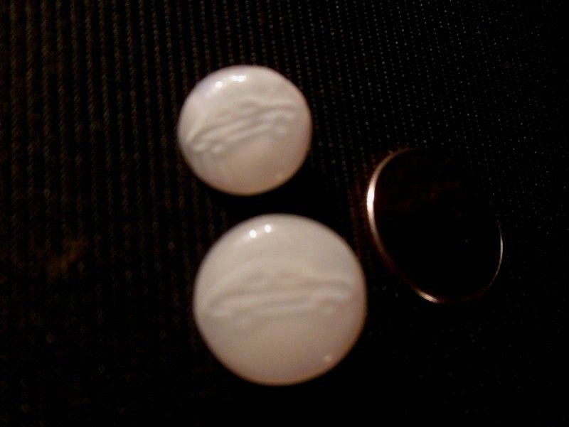 2 Vintage Uranium Vaseline Glass Car DUG DIG 1940's Buttons Mother Daughter