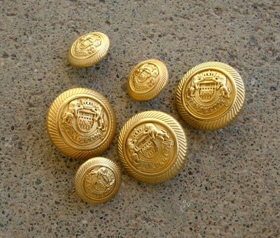 Set of SIX Gold-Colored Metal Single-Shank CREST BUTTONS with Lions PENDLETON