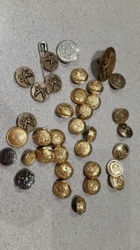 Lot of 34 Vintage Metal Brass Buttons (Military/Ornate) and large Eagle pin
