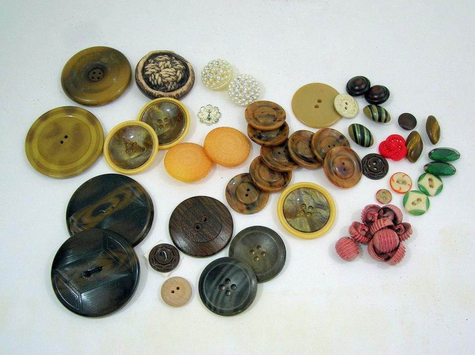 Vintage Buttons Lot Plastic, Celluloid, Vegetable Ivory Approx. 52, 2