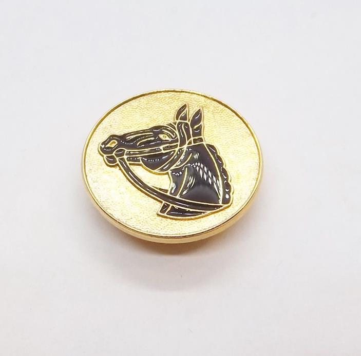 Estate Find ... Fashionable Horse Head Button Cover       Rp16