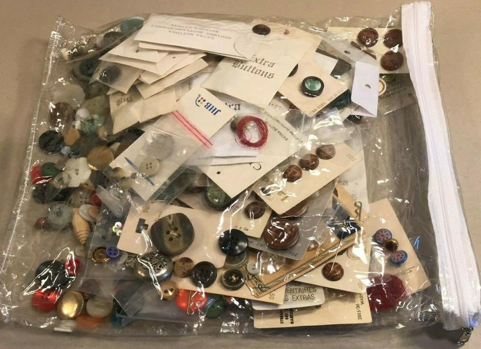 Vintage Estate Sewing Buttons 100+ Mixed Lot Zip Bag 1 Pound 5 Ounces As Found