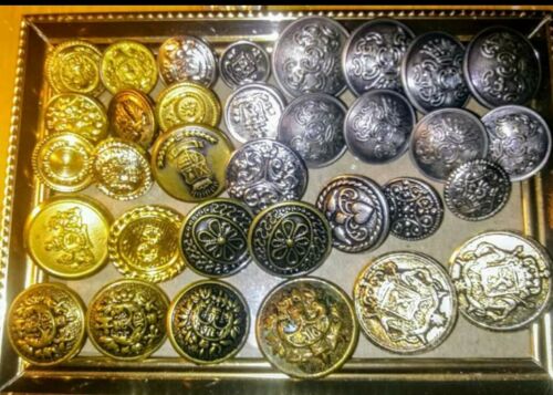 Vintage Lot Of Metal Buttons From The 1940 Lots Of Matching Sets!