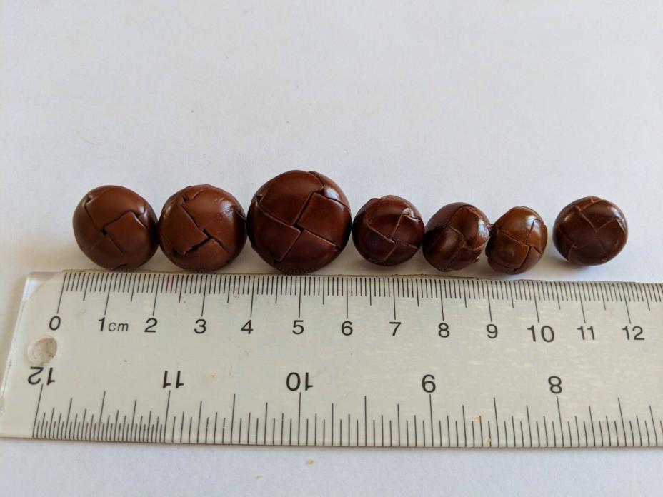 ANTIQUE GENUINE VINTAGE LOT OF BUTTONS OLD BROWN