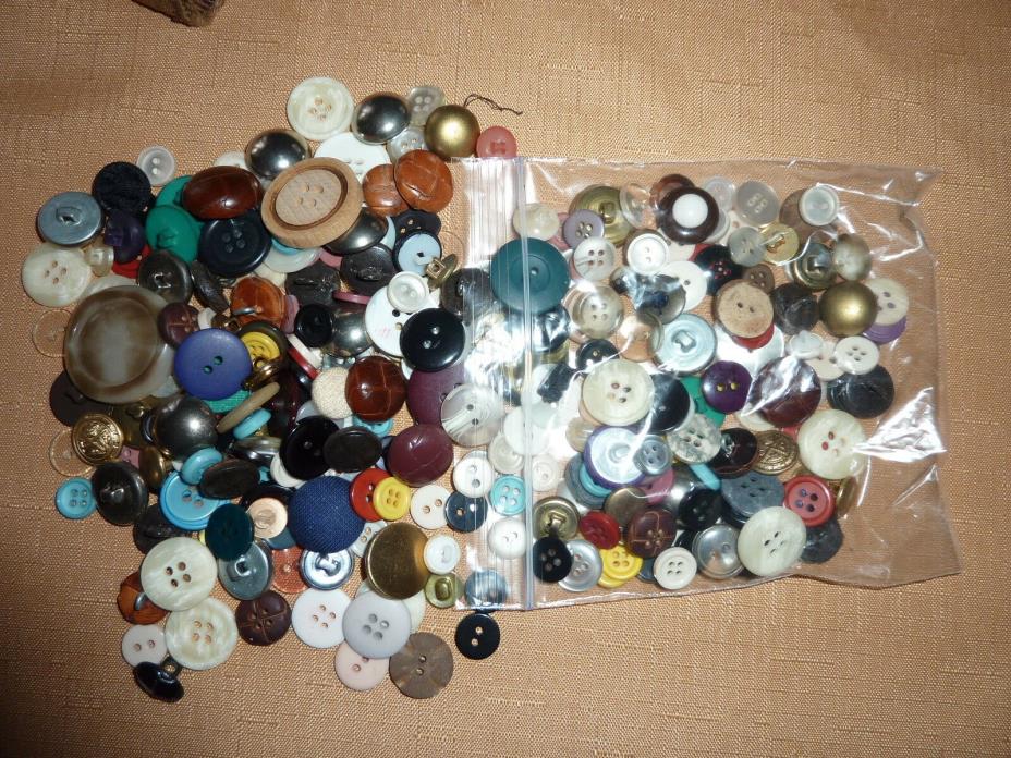 WOW 300 Vintage Sewing Craft BUTTONS Many NEVER USED Many MATCHES Excellent