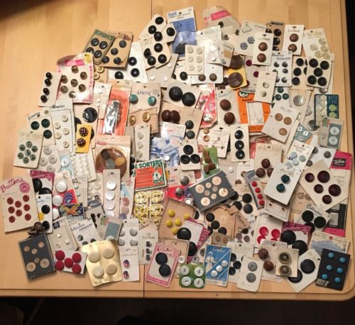 Vintage Lot Of Over 125 Cards Of Assorted Buttons On Sleeve/Bag Variety