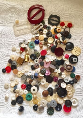 Lot Of Vintage Buttons 8 Oz Lot 2