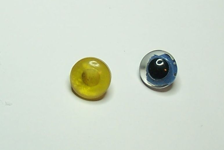 TWO EYE EYEBALL BUTTONS PLASTIC AND GLASS 9/16 IN. EACH