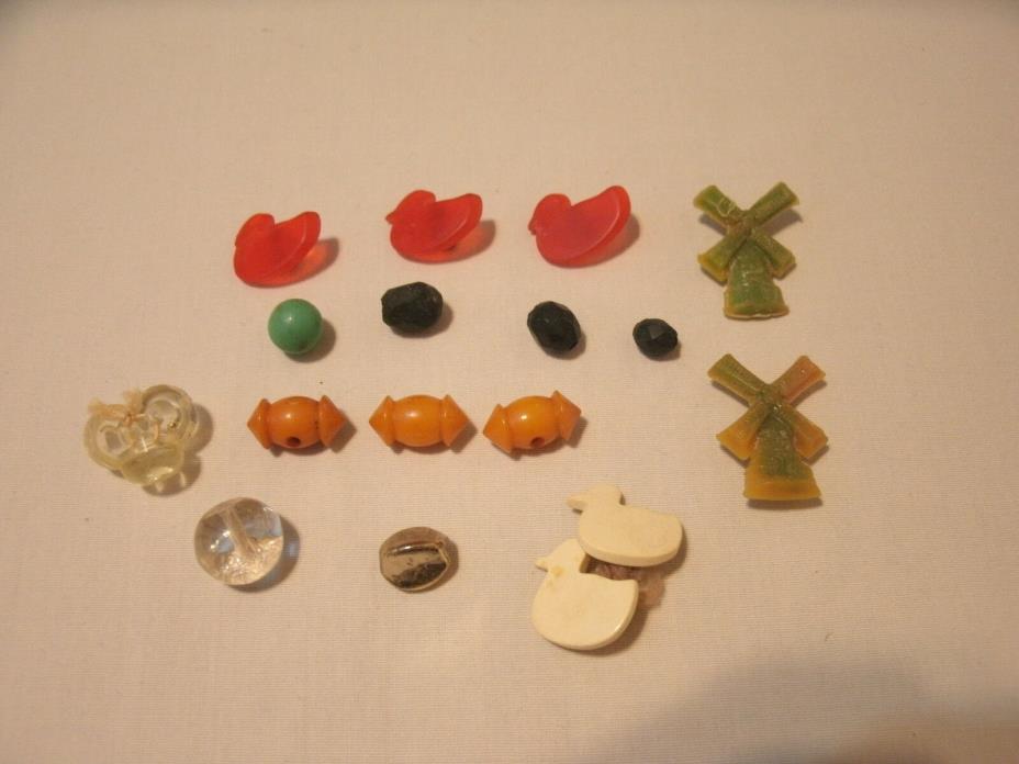 Vintage Plastic Buttons, One Glass & One Metal Button & Three Beads ~ Lot 17