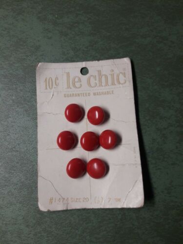 7 Vintage RED Buttons on Original Card, Le Chic, Size 20 (1/2